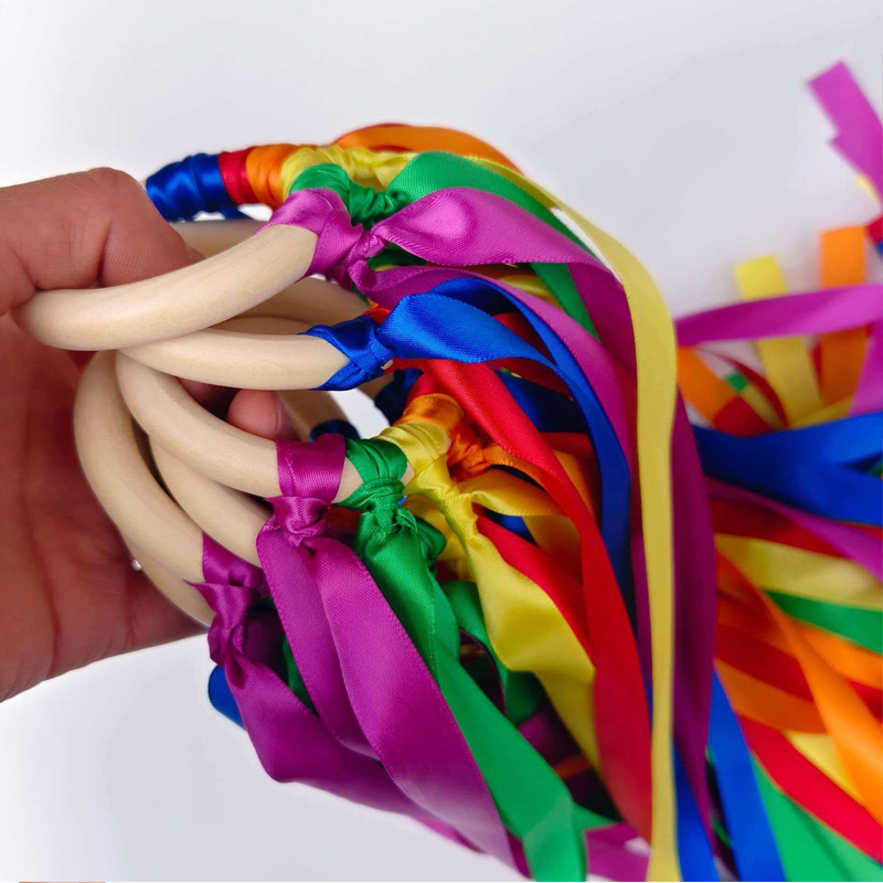 レインボーハンドカイトワンド モンテッソーリリボンストリーマ - Gymnastic Rings Wooden のレビューと価格